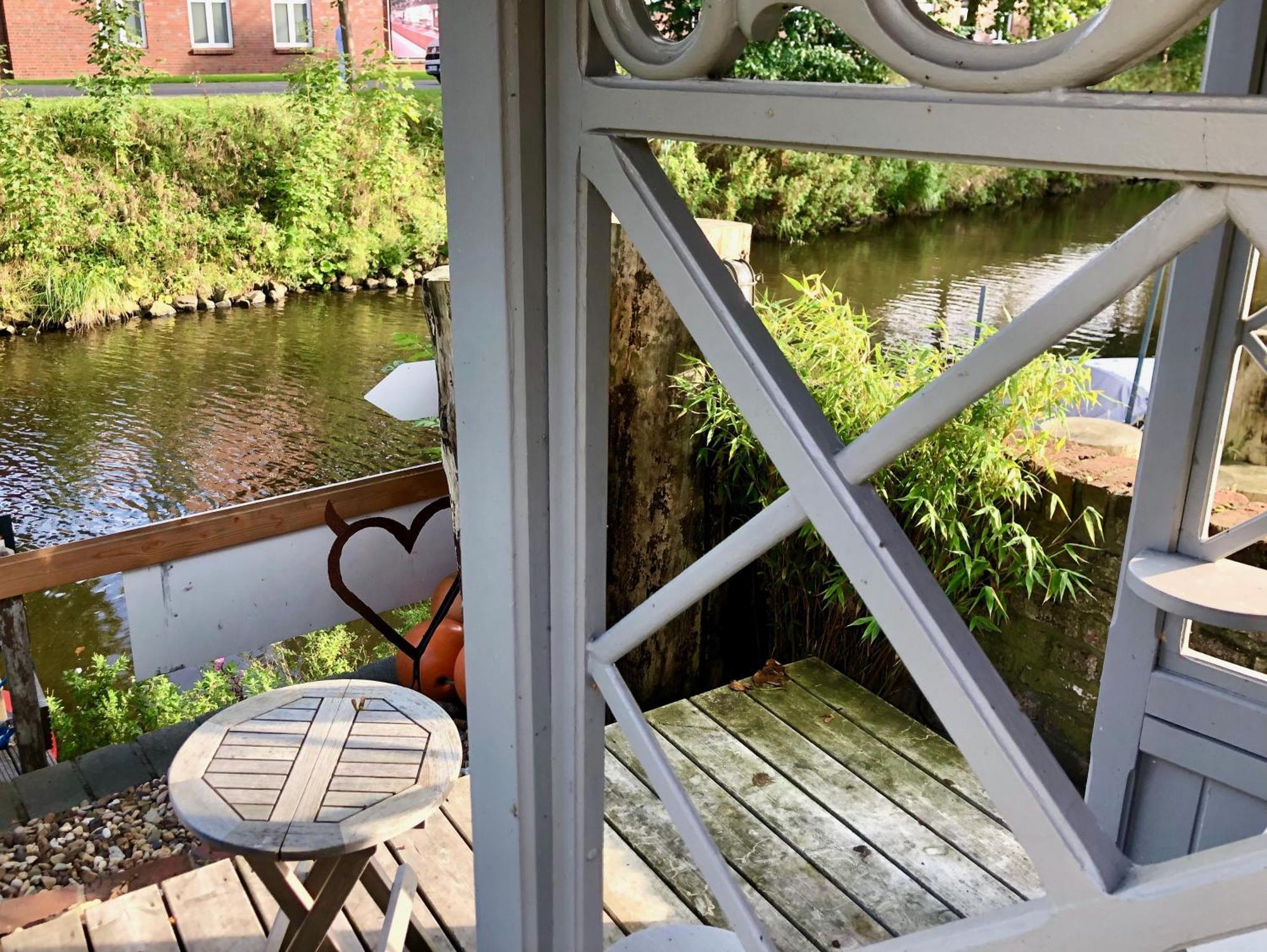 Gaestehaus Kajuete Direkt Am Wasser Friedrichstadt Eksteriør bilde
