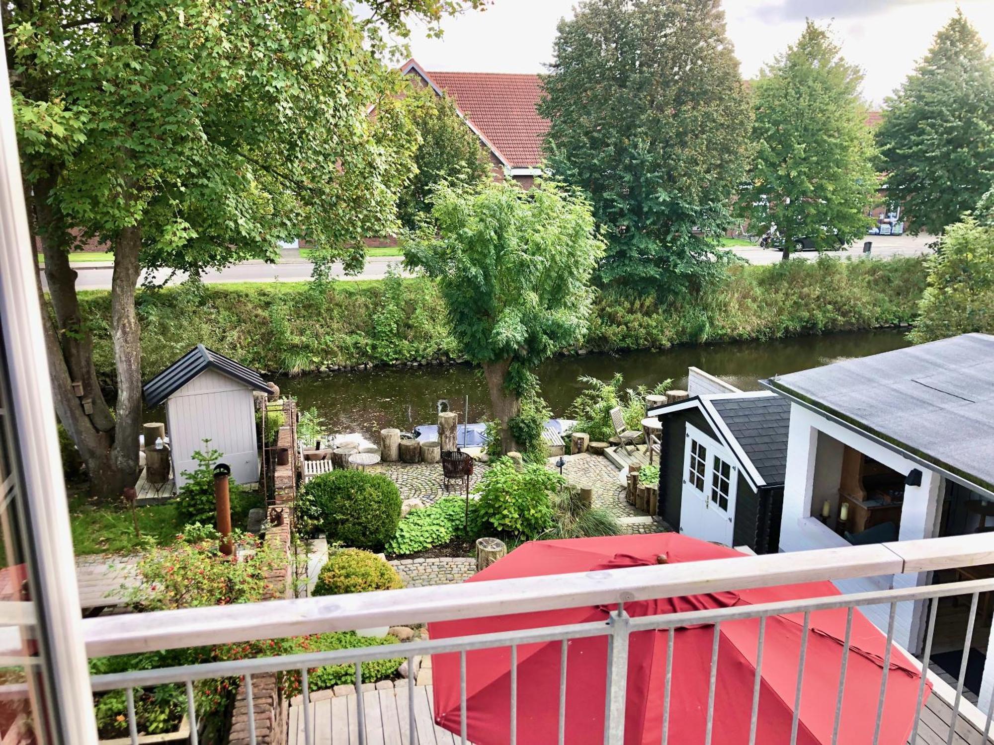 Gaestehaus Kajuete Direkt Am Wasser Friedrichstadt Eksteriør bilde